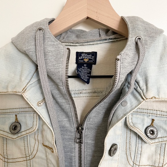 Cropped hooded jean jacket - Picture 2 of 4